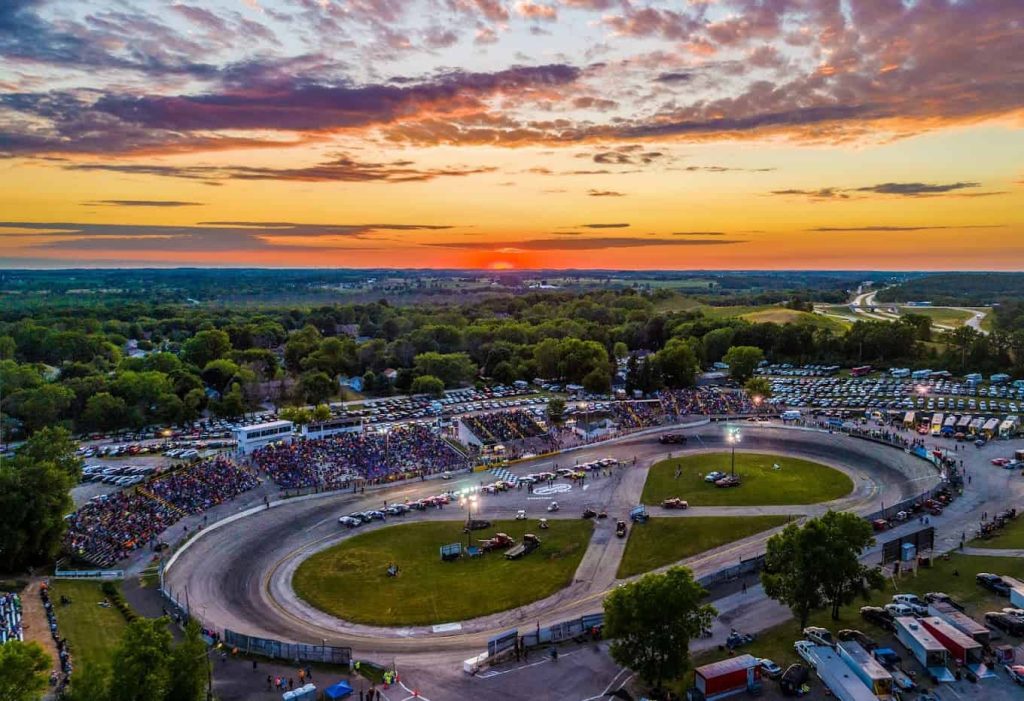 Image of the Slinger Super Speedway